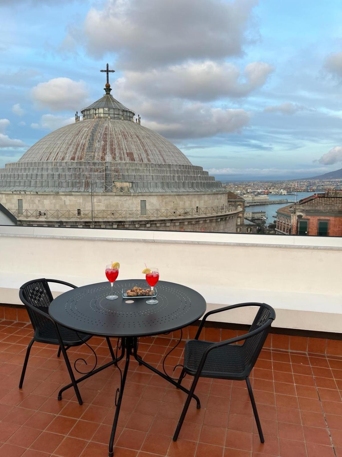 Lucullo'S Rooftop Neapol Zewnętrze zdjęcie